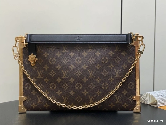 WIS VUITTON Trunk Lucky LOUIS 0923